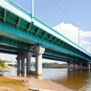 Строителям моста через Оку на М-12 под Муромом задержали зарплату на 154 дней