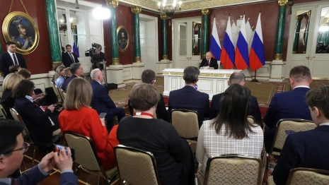 Владимир Путин ночью выступил с экстренным заявлениям