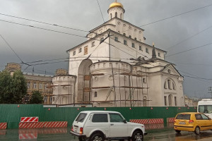 Во Владимире передумали на 2 года закрывать движение у Золотых ворот
