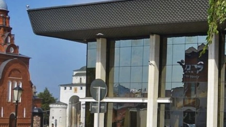 Остекление владимирского драмтеатра оказалось под угрозой срыва из-за поставок окон в ЛДНР