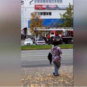 Очевидцы: во Владимире девушка собиралась спрыгнуть с балкона многоэтажки