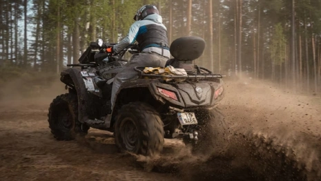 Пьяный житель Владимирской области на квадроцикле сбил с ног сотрудника ДПС