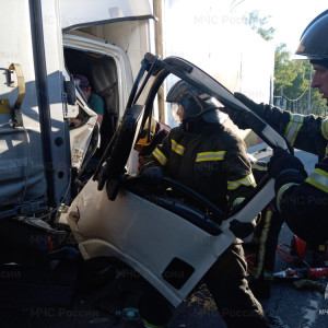 Во Владимирской области спасатели деблокировали пострадавшего в ДТП на трассе М-7