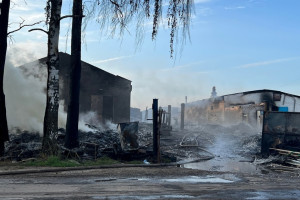 Последствия пожара на производстве акриловых ванн под Ковровом показали на фото