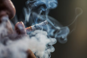 Соседи вытащили из горящей квартиры 60-летнего мужчину в Коврове