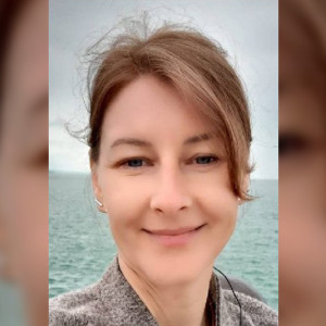 В Камешковском районе без вести пропала 43-летняя женщина в синей бейсболке