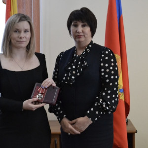 Во Владимирской области вдове погибшего в СВО бойца вручили орден Мужества