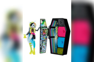 Депутат Госдумы из Владимирской области обеспокоился продажей кукол Monster High