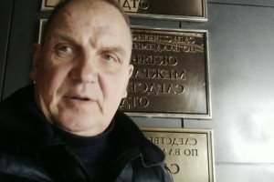 Лишенного дома из-за поджога экс-главу села под Юрьев-Польским приняли в Следкоме