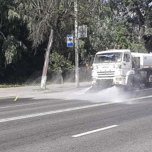 Во Владимире из-за жары начали поливать центральные улицы