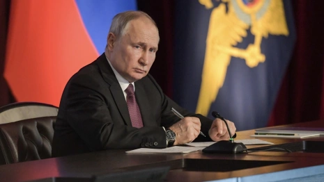 Путин отменил назначенную на 15 апреля поездку в Доброград