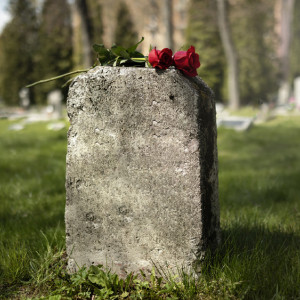 Памятники на местах ДТП стали помехой для дорожников при расширении трассы на Суздаль