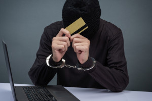 Подростка из Рязани будут судить за обман владимирских стариков на 900 тыс. рублей