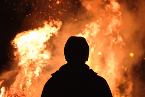 Во Владимирской области двое мужчин вывели людей из горящего дома