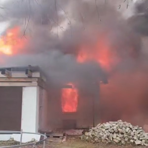 Фельдшер скорой помощи спас многодетную семью при пожаре в Судогодском районе