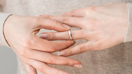 В Коврове у девушки застрял палец в кольце