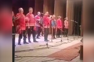 В Коврове ансамбль рожечников исполнил «День Победы» для мобилизованных  