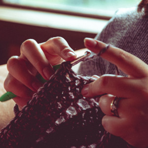 Во Владимире для мобилизованных свяжут носки и шарфы