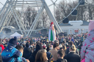 Во Владимире сожгли чучело Масленицы