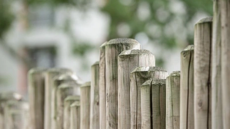 Владимирского застройщика оштрафовали за незаконную установку забора