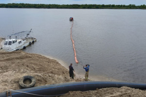 Спасатели раскрыли подробности разлива нефти на Оке под Муромом