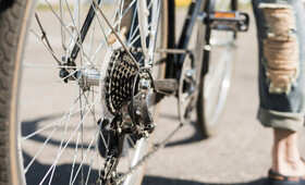 В Радужном сбили 10-летнего ребенка на велосипеде
