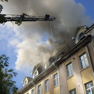 Росгвардейцы спасли 40 человек на пожаре в кольчугинском ТЦ «Орбита»