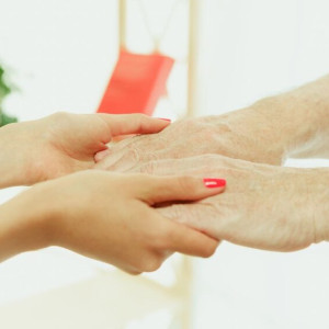 Жители Владимирской области могут получить бесплатную сиделку