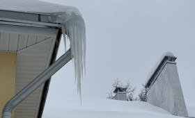 Жителей Владимирской области предупредили о весенней опасности сосулек
