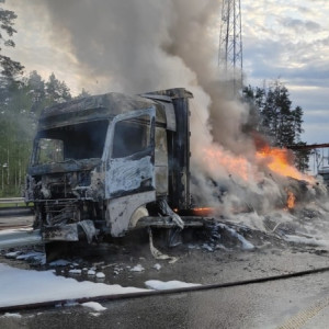На М-12 под Муромом фура загорелась после ДТП