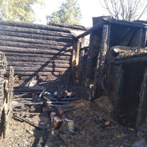 Пострадавшего в страшном пожаре в Лакинске многодетного отца перевезут в Москву