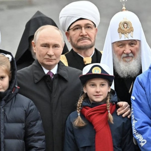 Дочь погибшего на СВО владимирского офицера встретилась с Путиным