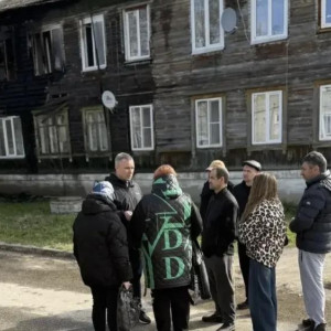 Во Владимире пожар уничтожил деревянный барак в Мостострое
