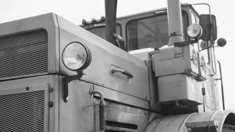 В страшном ДТП на трассе М-7 во Владимирской области погиб тракторист