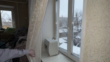 Выпавших из окна 3 этажа в Муроме малышей увезли в больницу