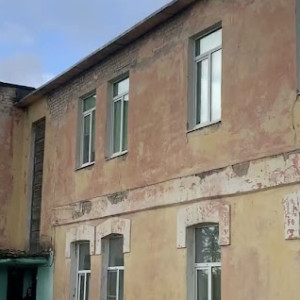 Во Владимирской области детей вынудили ходить в разрушающуюся поселковую школу