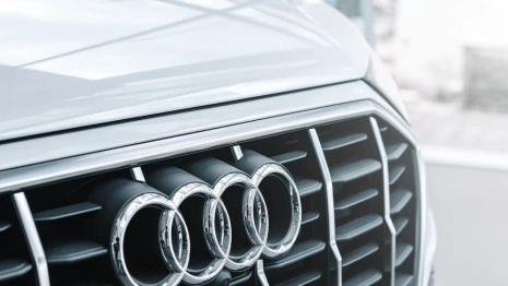 Во Владимире неизвестный сжег машину стоимостью почти 5 млн рублей