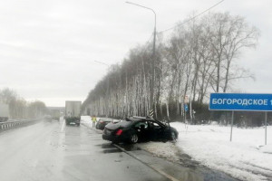 Во Владимирской области пострадавший в ДТП на М-7 водитель умер в машине скорой