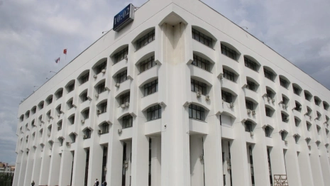 Белокаменные плиты у здания правительства Владимирской области сохранят при ремонте