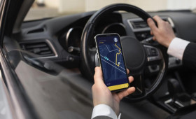 В Гусь-Хрустальном таксист украл телефон пассажирки и подарил знакомому