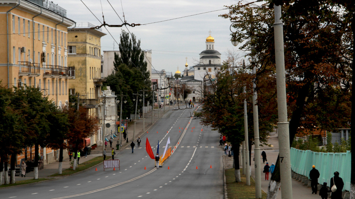 Какие улицы перекрыты сегодня в тюмени. Почему перекрыт центр владимира. Почему перекрыт центр владимира. Мостовая пробка. Перекрытие дорог спб на карте.