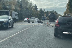 Полиция рассказала об аварии с зажатым в салоне водителем под Гусь-Хрустальным