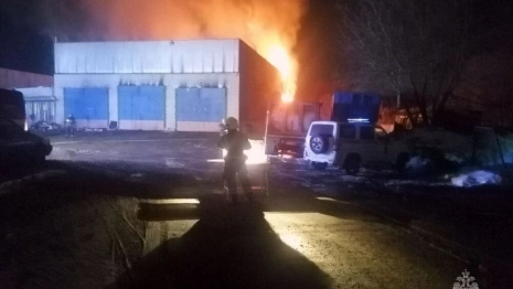 Во Владимире загорелся гаражный бокс площадью 600 квадратных метров