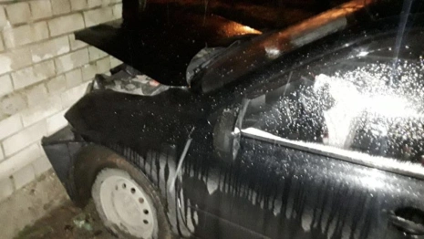 В центре Вязников автомобилистка на «Ладе» влетела в крыльцо дома