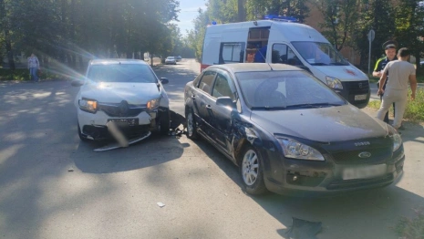 В Коврове в серьезной аварии с двумя иномарками пострадала 75-летняя пассажирка