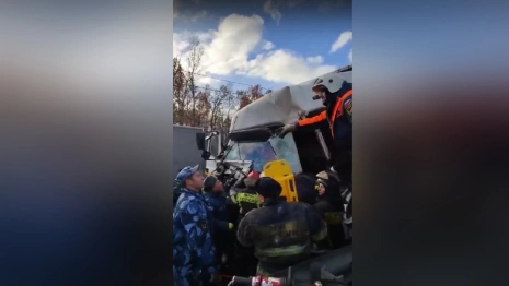 Появилось видео с места ДТП с протаранившей трактор фурой под Петушками 