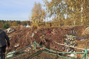 Жители Коврова пожаловались на заваленное мусором кладбище