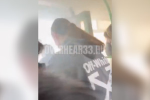 Во Владимире набитый пассажирами автобус заволокло дымом