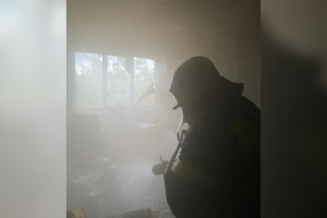 В Киржаче из горящего дома эвакуировали 14 взрослых и 6 детей