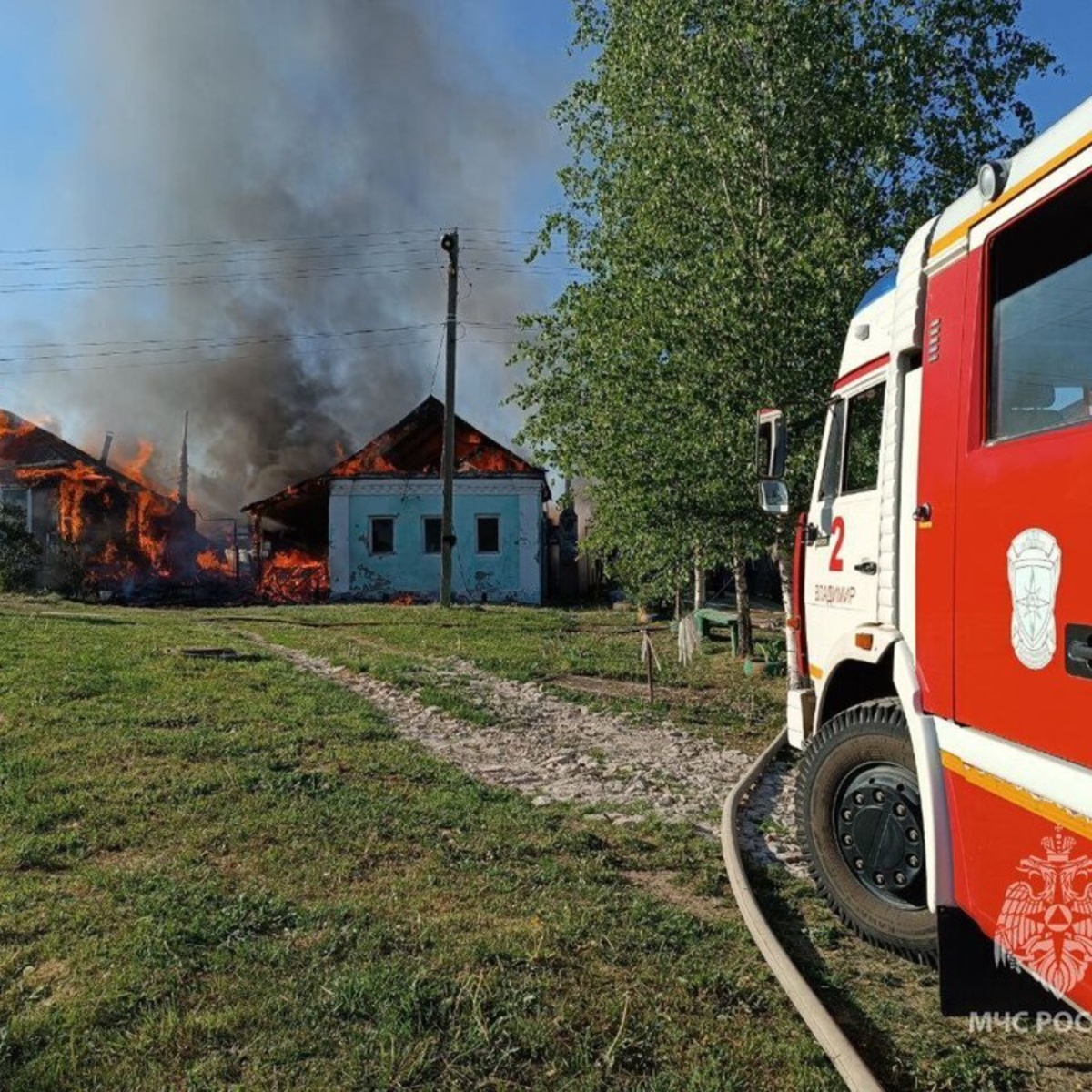 Под Суздалем огонь охватил 2 дачи - День во Владимире